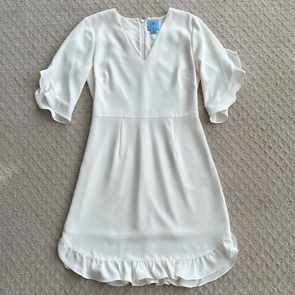 CeCe White Ruffle V-Neck Sheath Dress Size 0 Feminine Bridal Shower Summer - Picture 3 of 13